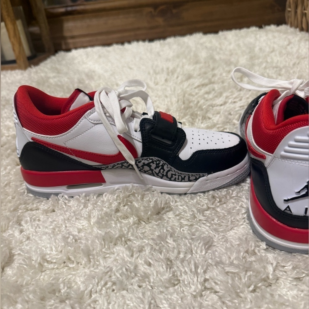 Nike Kids' Sneakers in White, Red, and Black - Picture 6 of 10